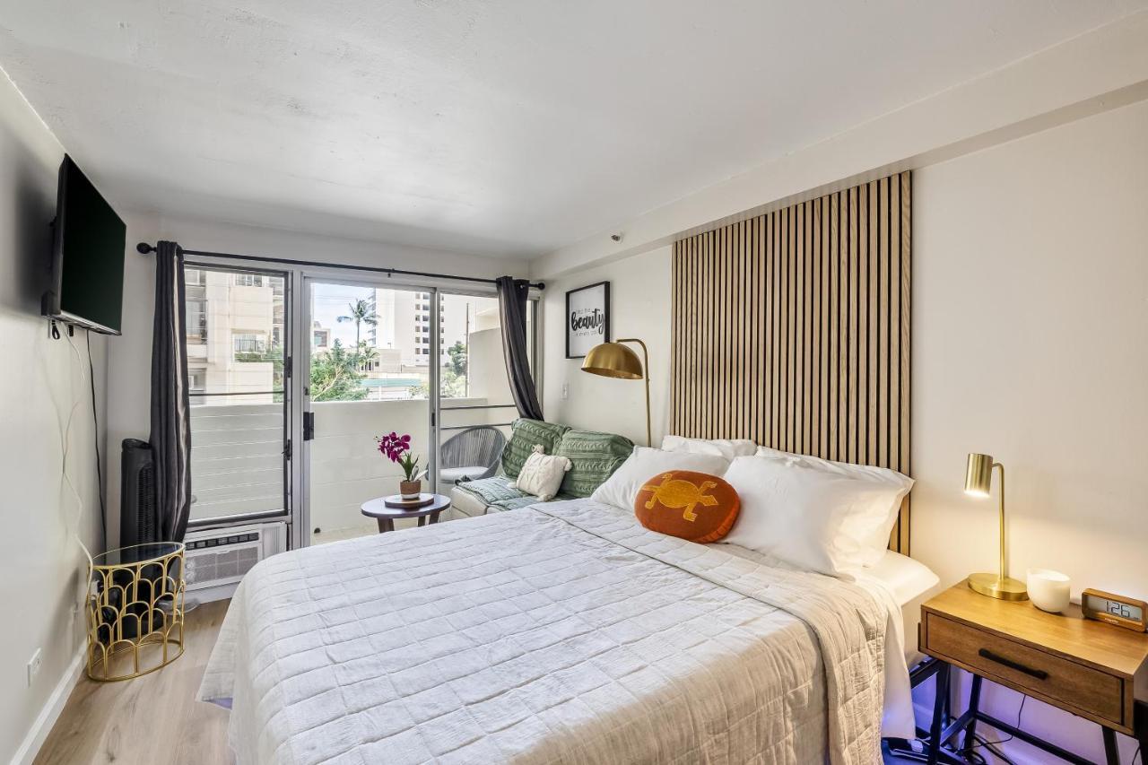 Bright & Cozy Condo Unit With Balcony! Honolulu Buitenkant foto